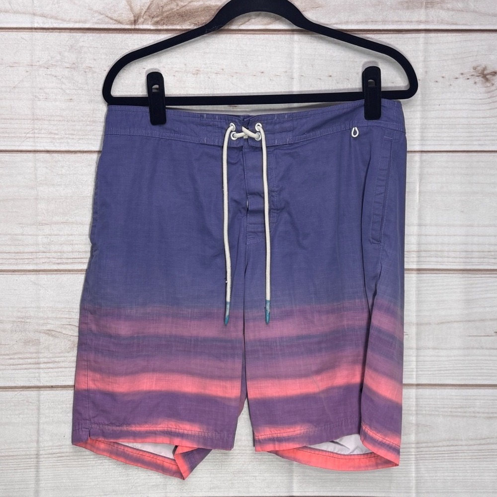 American Eagle Mens Purple Pink Ombre Stripe Board Shorts Swim Trunks Medium